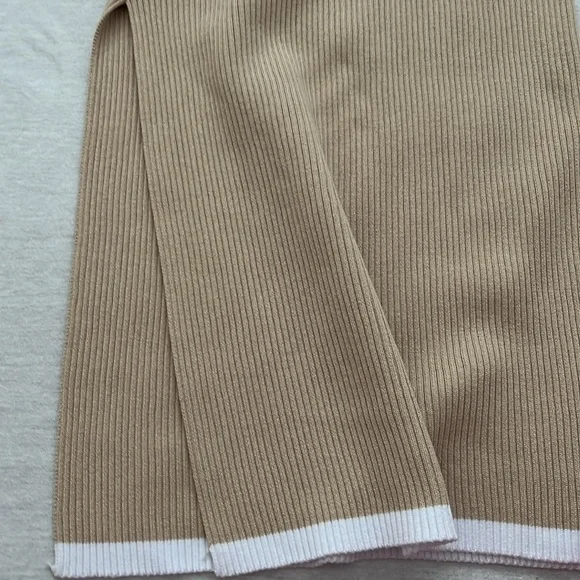 NWT Runway Scout neutral knit sweater set top/skirt size xs. Skirt has slit - Picture 10 of 11
